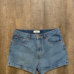 Forever 21 high waist denim shorts size 28 25$
